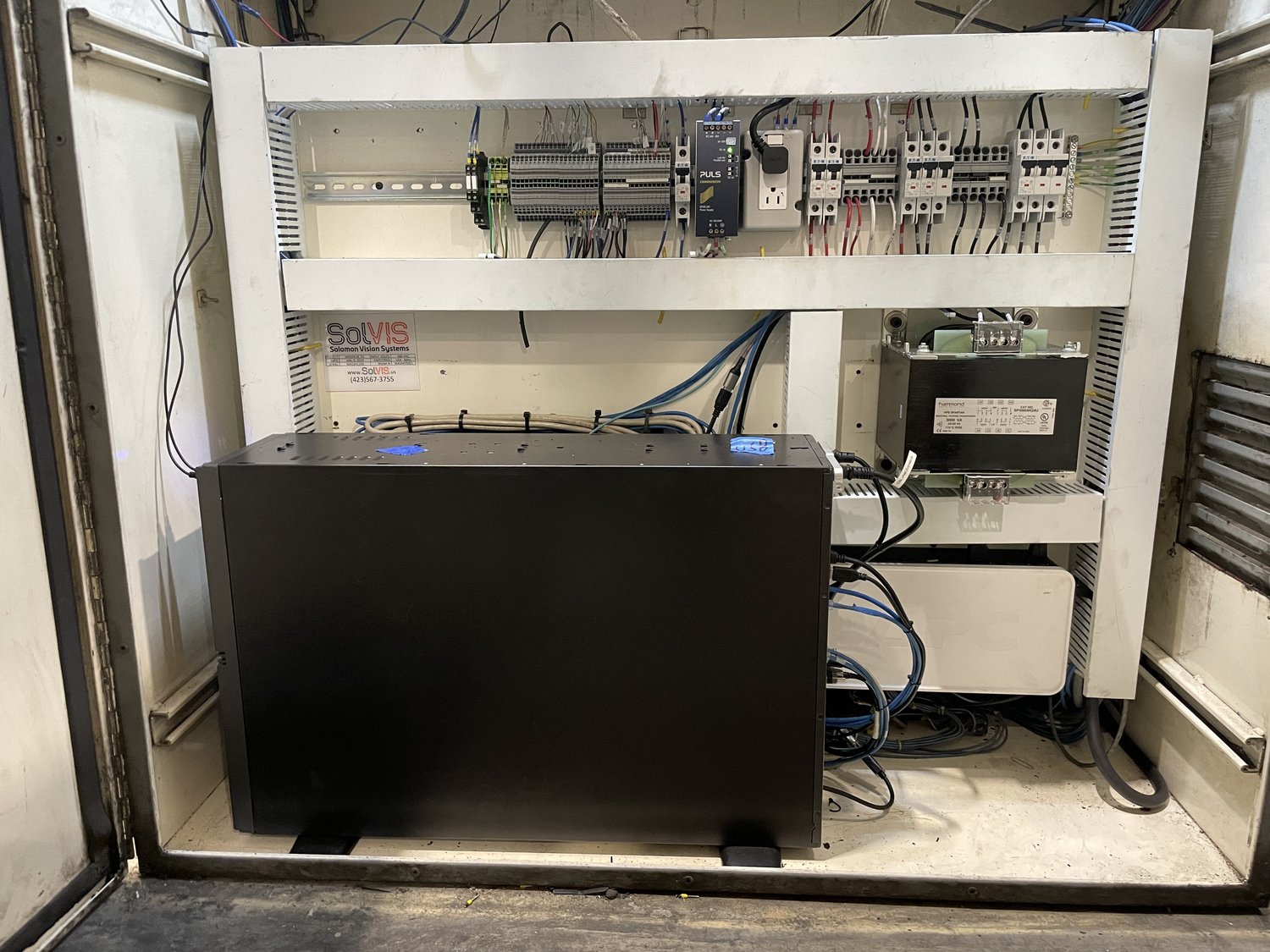 SolVIS vision controller cabinet with operator monitor installed at the line
